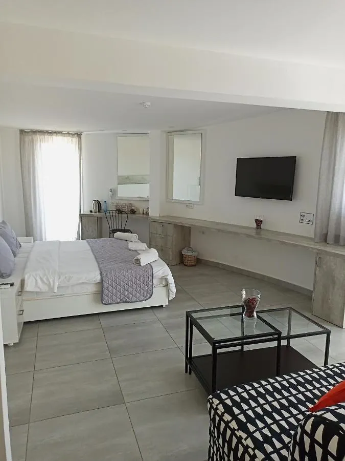 Aparthotel White 11 Lárnaca 3*,  Chipre